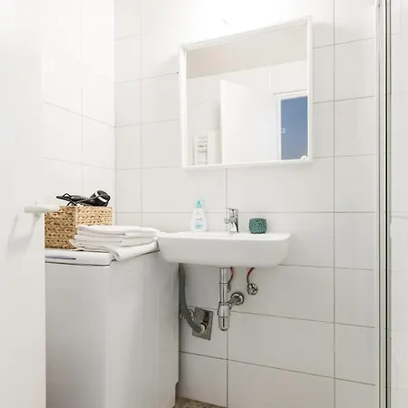 St Stephens Hideaway By Nw *