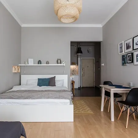 St Stephens Hideaway By Nw Budapest